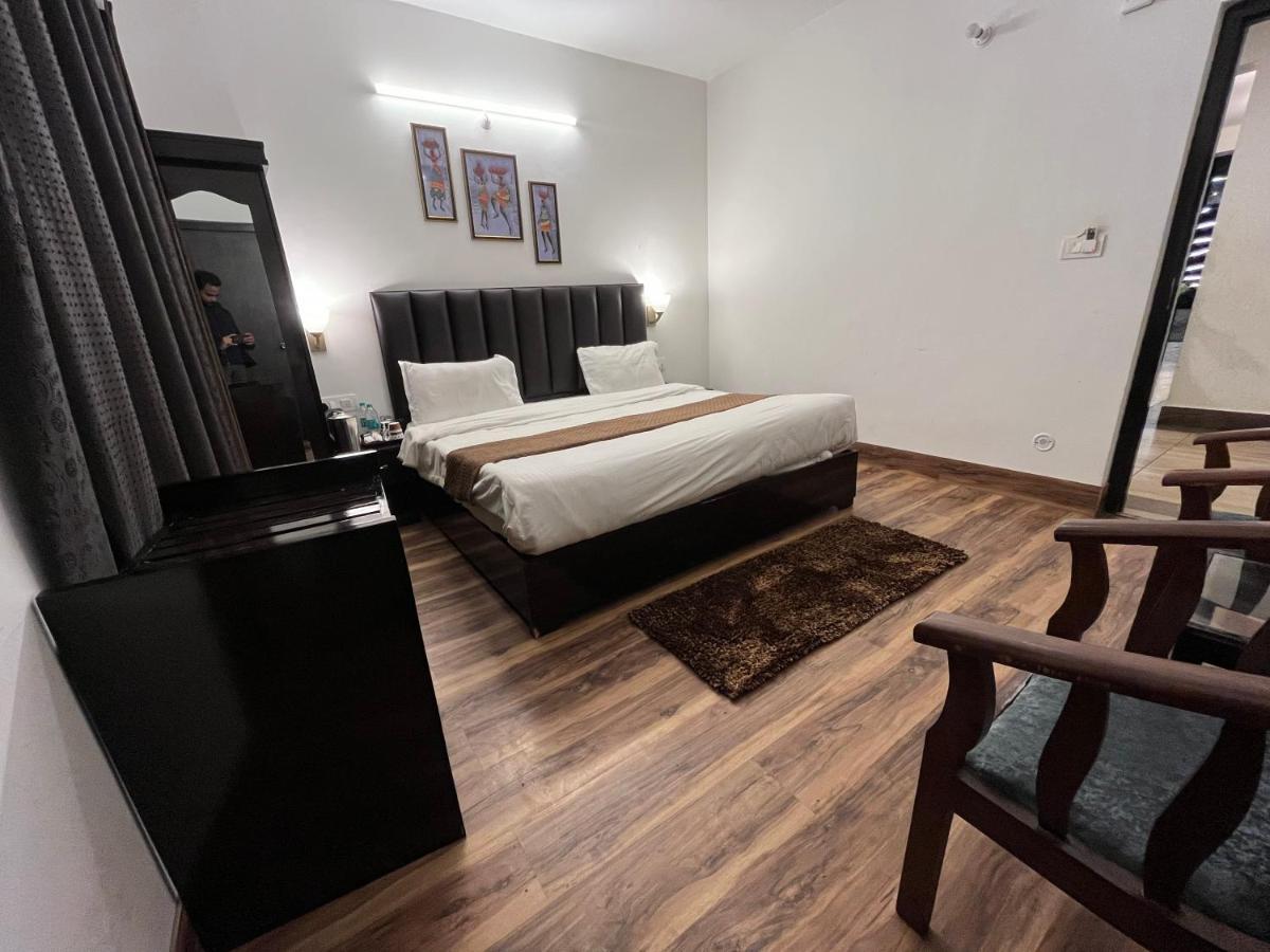 Cedar Woods Resort By Heyan Hotels ナイニタール エクステリア 写真