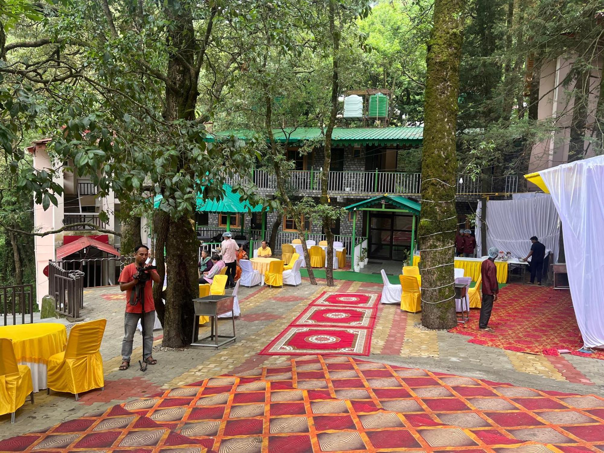 Cedar Woods Resort By Heyan Hotels ナイニタール エクステリア 写真