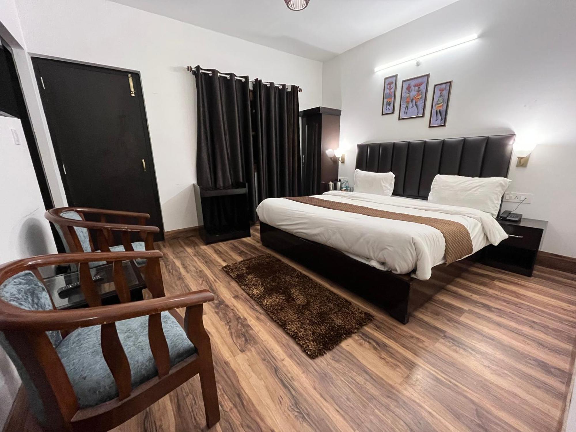 Cedar Woods Resort By Heyan Hotels ナイニタール エクステリア 写真